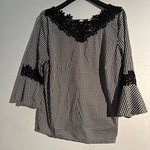 Chicos Size 1 Womens 8 Gingham cottagecore bell sleeve blouse classic